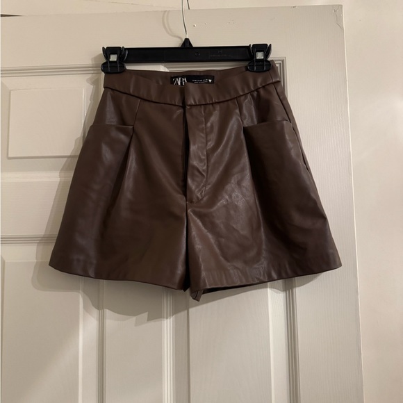 Zara Taupe Leather Shorts - Picture 2 of 4